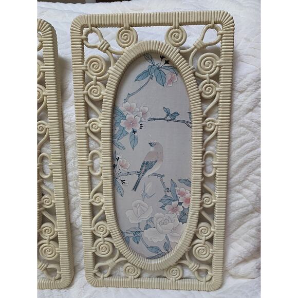 Vintage Syroco MCM Plastic Ratan Look Framed Bird Art Set of 2 USA - Picture 4 of 6